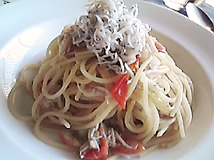 シラスを使用したパスタ