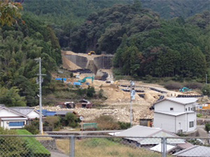 特別委員会視察初日