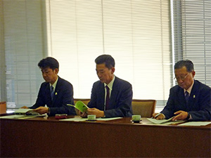 特別委員会視察