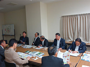 建設委員会視察