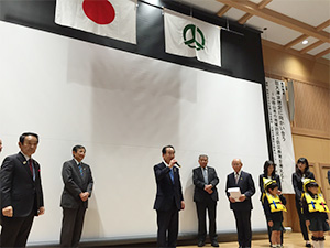ライフジャケット贈呈