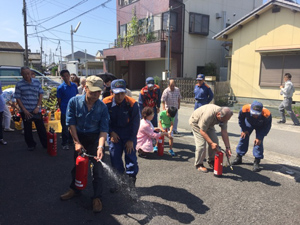 防災教室消火訓練