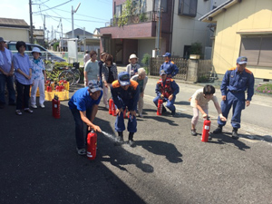 防災教室消火訓練