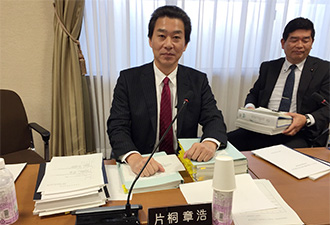 決算特別委員会