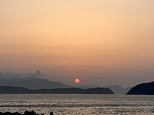 休暇村紀州加太から見える夕日
