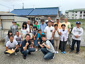 くじら共同作業所での植樹