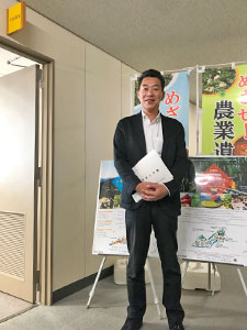 県議会