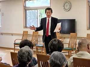 福祉施設で議会報告会