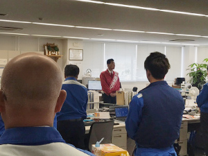 朝礼で挨拶