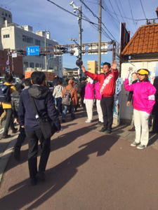 朝の街頭挨拶