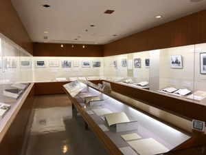 外交史料館