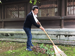 竈山神社清掃