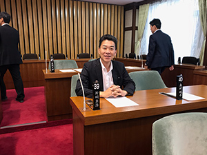 県議会