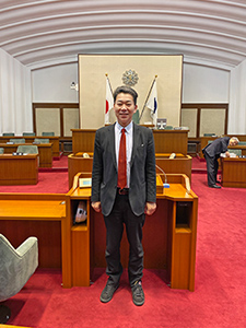 県議会補正予算案審議