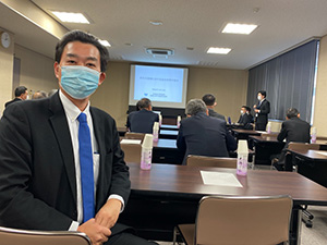 県議会