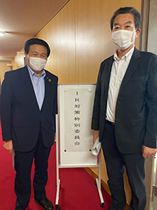 県議会閉会