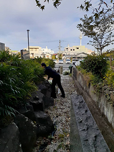 陸奥宗光先生乃像の清掃活動