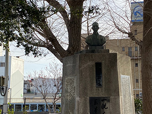 岡崎邦輔氏