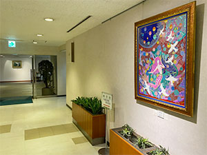 市役所に飾られた絵画