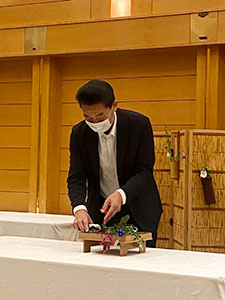 チャリティー花寄茶会