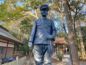 樋口季一郎陸軍中将の銅像