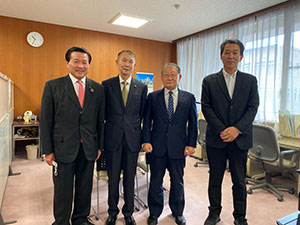 初登庁