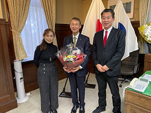 岸本知事を訪問
