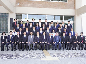 議員初総会