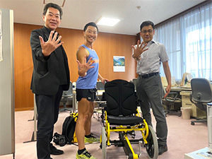 足こぎ車いす「COGY」