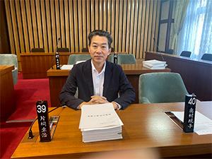 県議会閉会