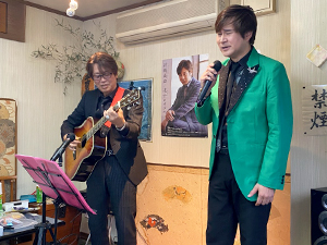 寺本圭佑さんミニコンサート