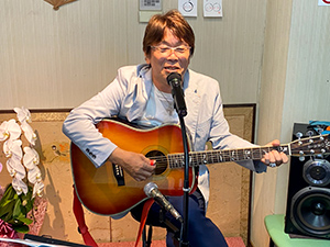 あまどころ開店10周年 羅布さん演奏