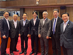 県議会開会