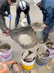 道路陥没箇所の復旧