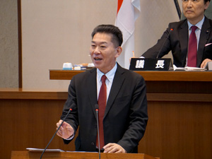 県議会一般質問で登壇