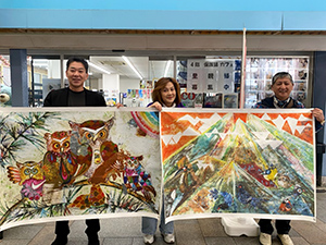 台東縣の陳さんと台中の画家劉さん