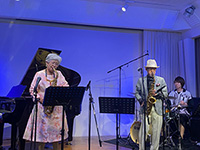 �A�t�^�k�[���e�B�[ �R���T�[�g